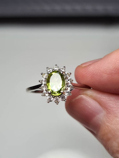 1.32ct Hebei Peridot Halo Ring 925 Sterling Silver SIZE O
