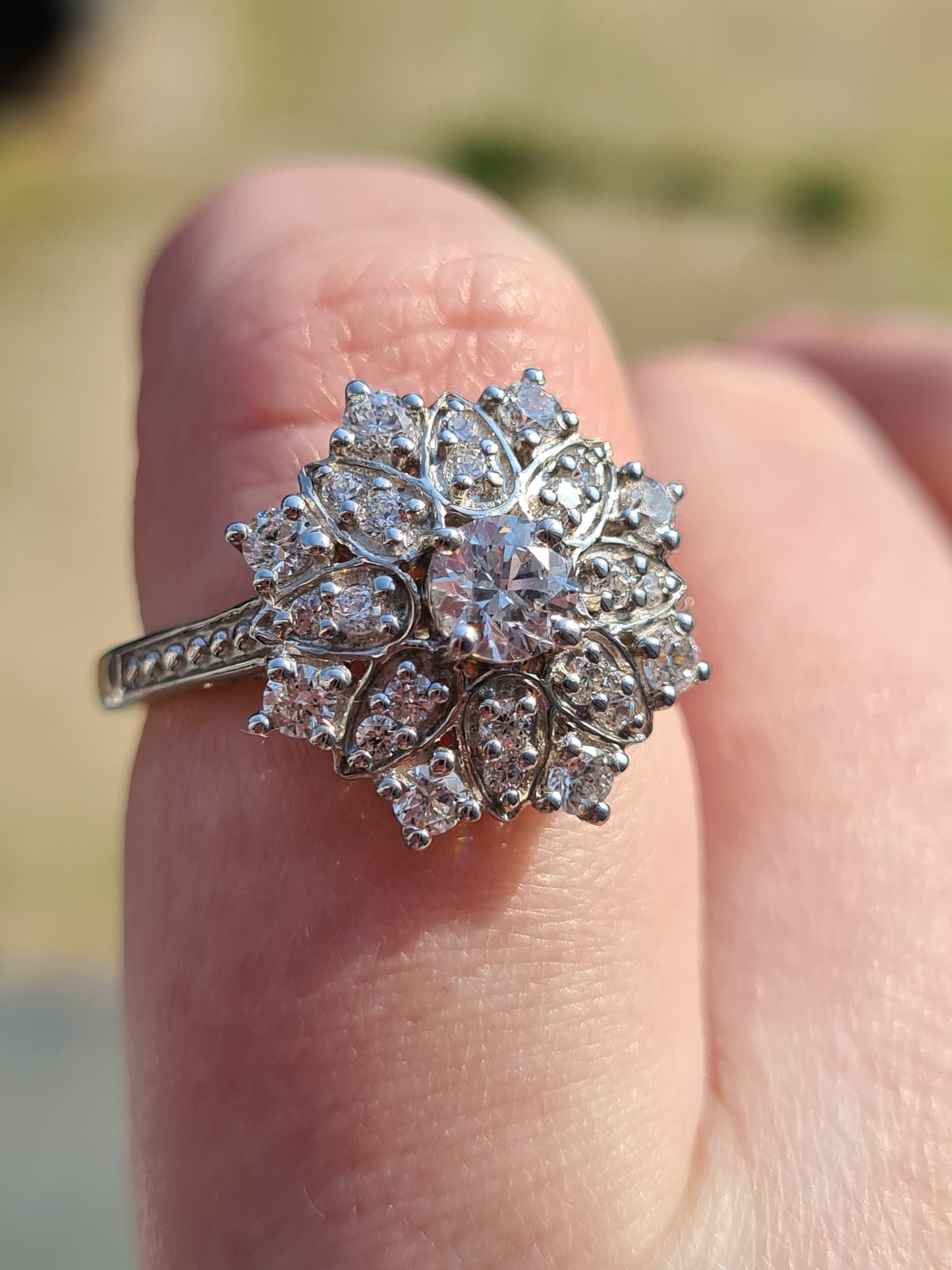 Swarovski Zirconia Cocktail Flower Ring Sterling Silver SIZE S