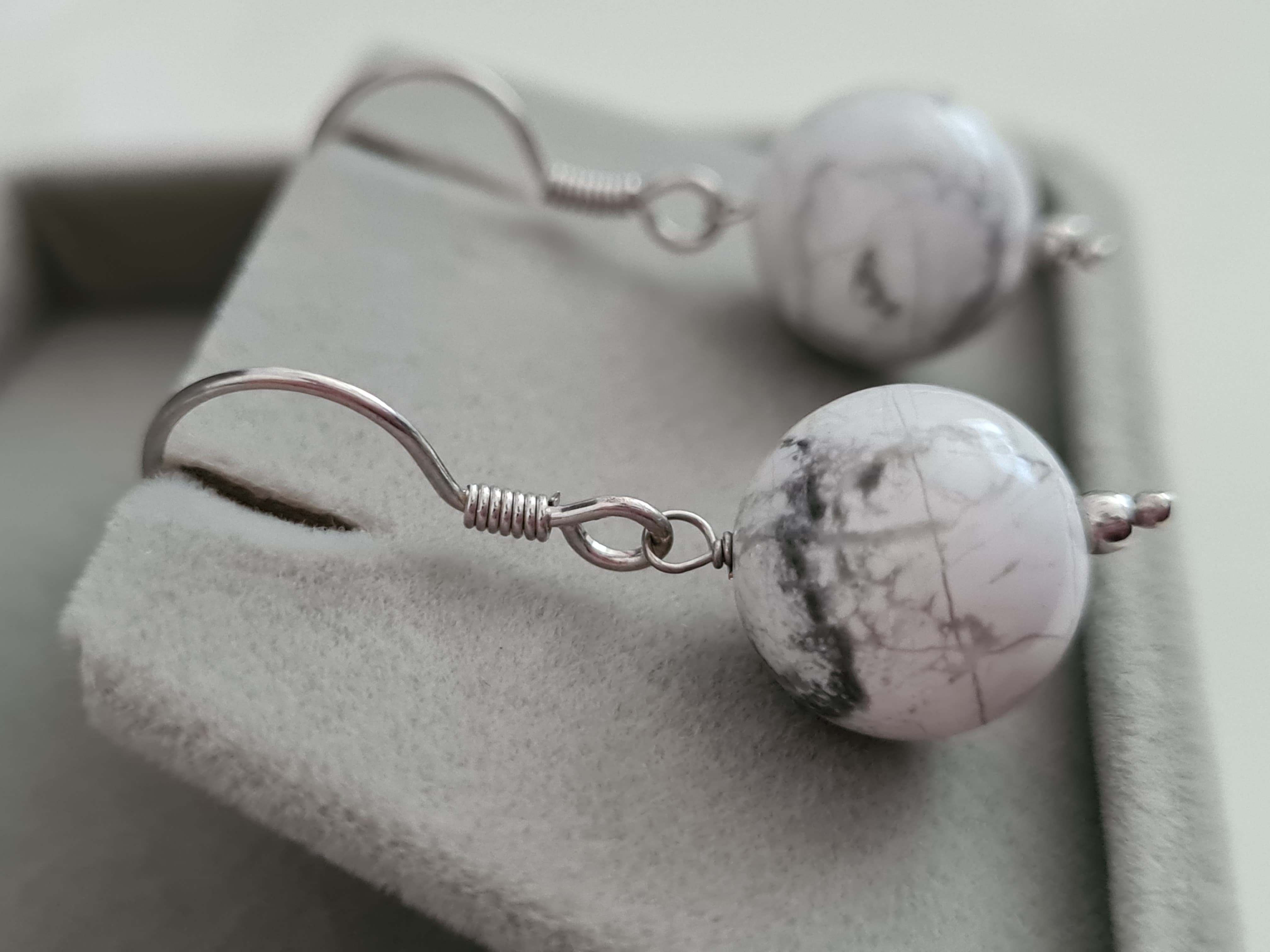 Online White Howlite Earrings